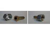 Females with a tail comb for a linen pipe